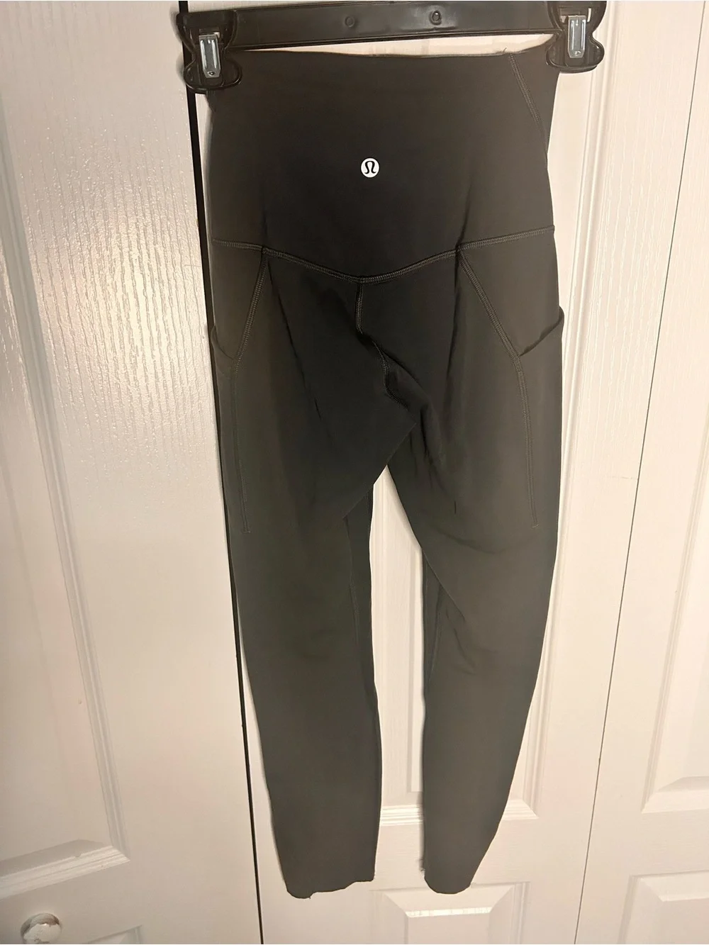 Lululemon Women’s Size 2 High-Rise Align Black Active Leggings Pockets Flaw